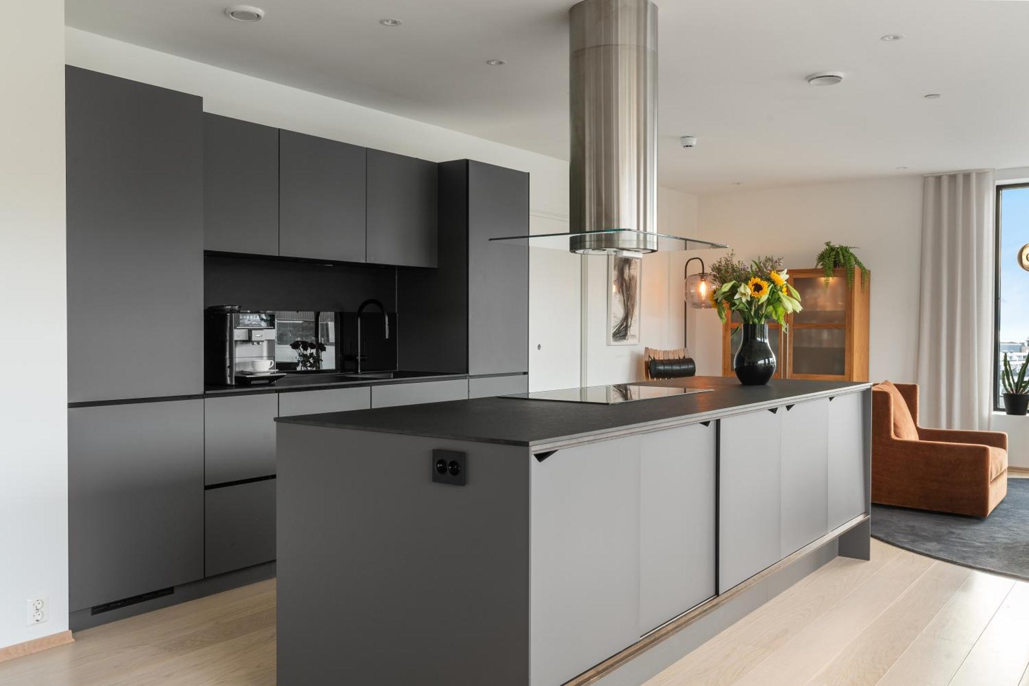 Luxury Apartment Downtown Tromso With 2 Bedrooms And 2 Bathrooms And Parking ภายนอก รูปภาพ