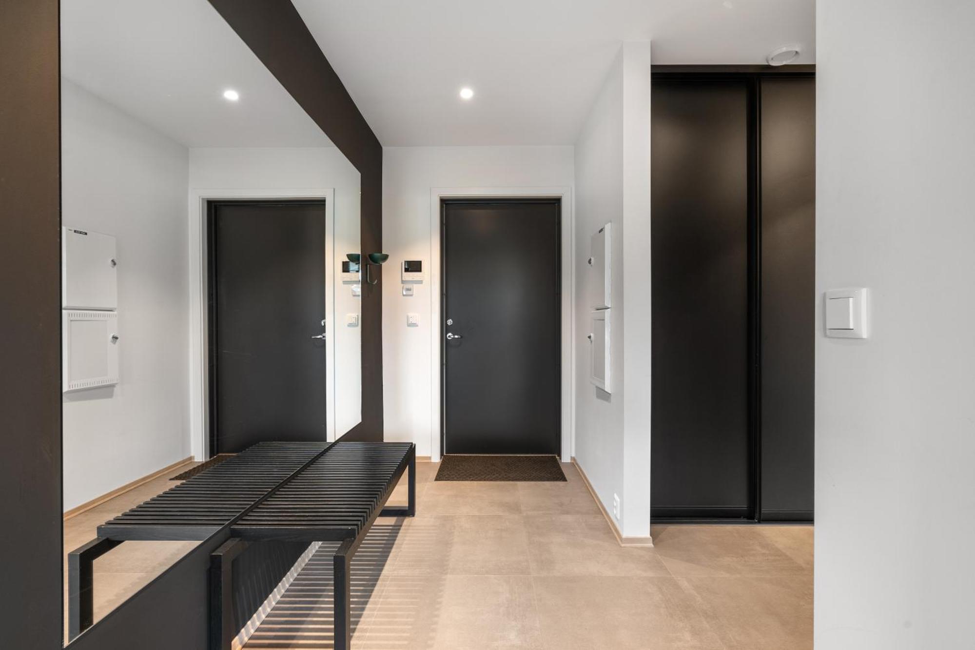Luxury Apartment Downtown Tromso With 2 Bedrooms And 2 Bathrooms And Parking ภายนอก รูปภาพ