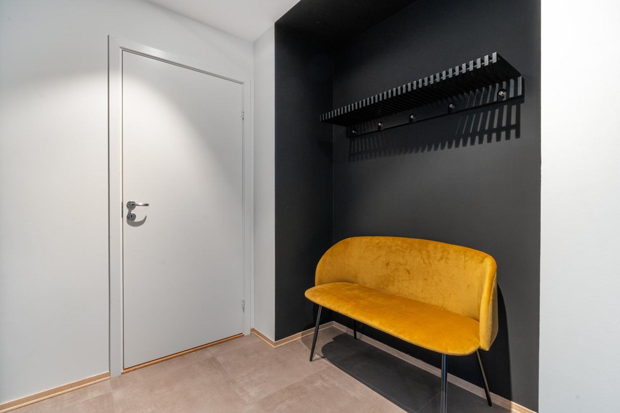 Luxury Apartment Downtown Tromso With 2 Bedrooms And 2 Bathrooms And Parking ภายนอก รูปภาพ